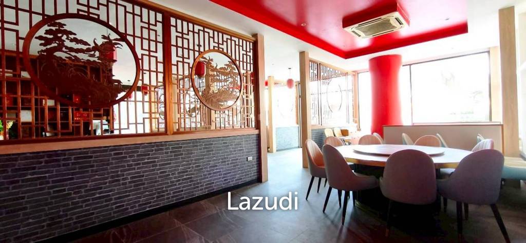 Beachfront Duplex Commercial Space At Jomtien Plaza Condotel