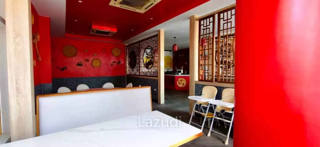 Beachfront Duplex Commercial Space At Jomtien Plaza Condotel