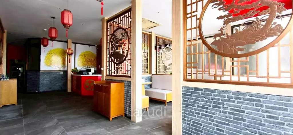 Beachfront Duplex Commercial Space At Jomtien Plaza Condotel
