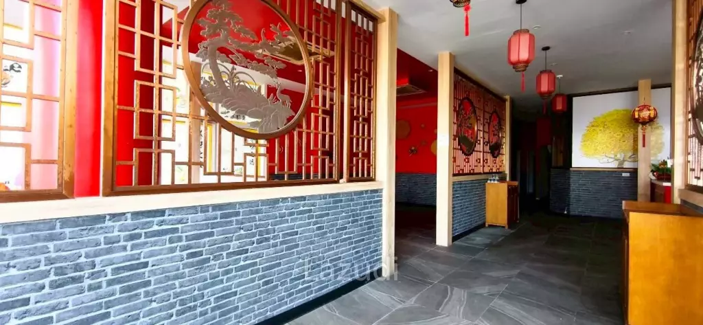 Beachfront Duplex Commercial Space At Jomtien Plaza Condotel