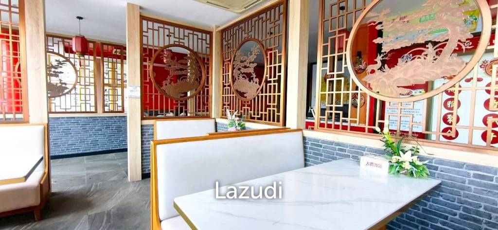 Beachfront Duplex Commercial Space At Jomtien Plaza Condotel