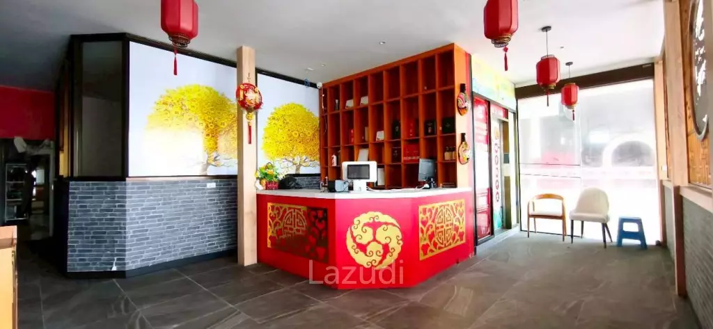 Beachfront Duplex Commercial Space At Jomtien Plaza Condotel