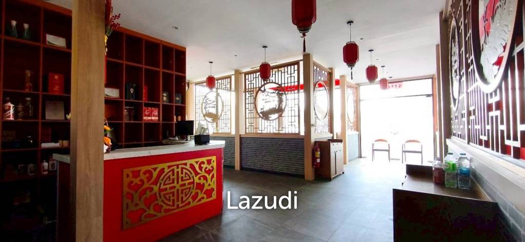 Beachfront Duplex Commercial Space At Jomtien Plaza Condotel