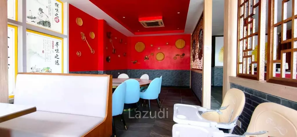 Beachfront Duplex Commercial Space At Jomtien Plaza Condotel