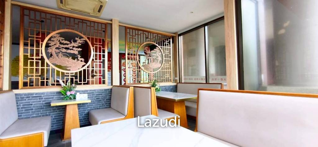 Beachfront Duplex Commercial Space At Jomtien Plaza Condotel