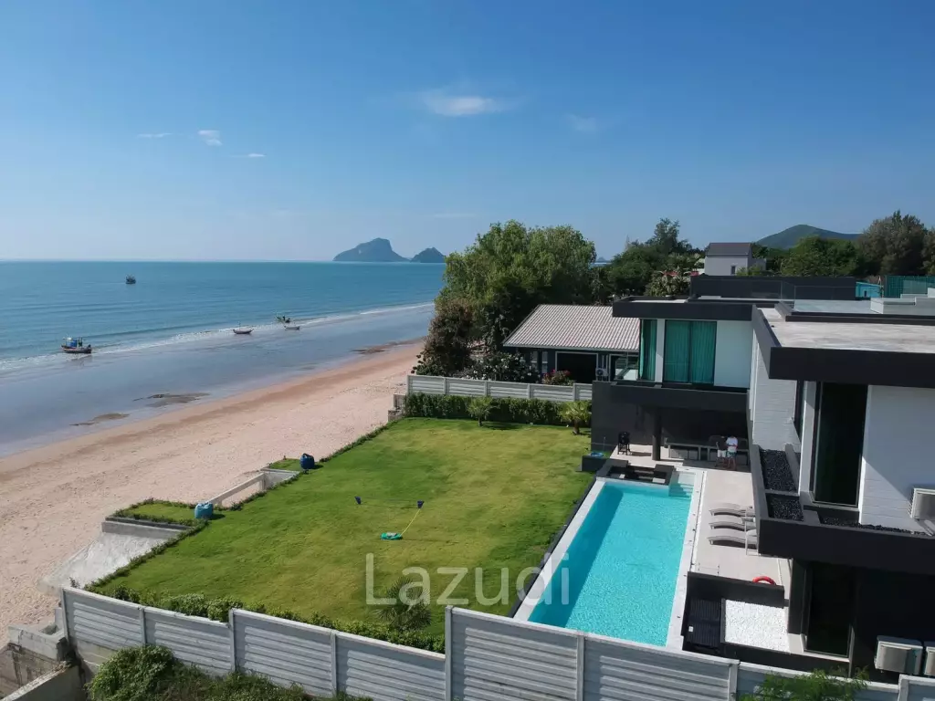 Oceanfront pool villa in Prachuap Khiri Khan