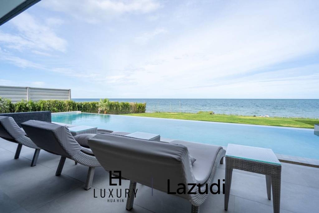 Oceanfront pool villa in Prachuap Khiri Khan