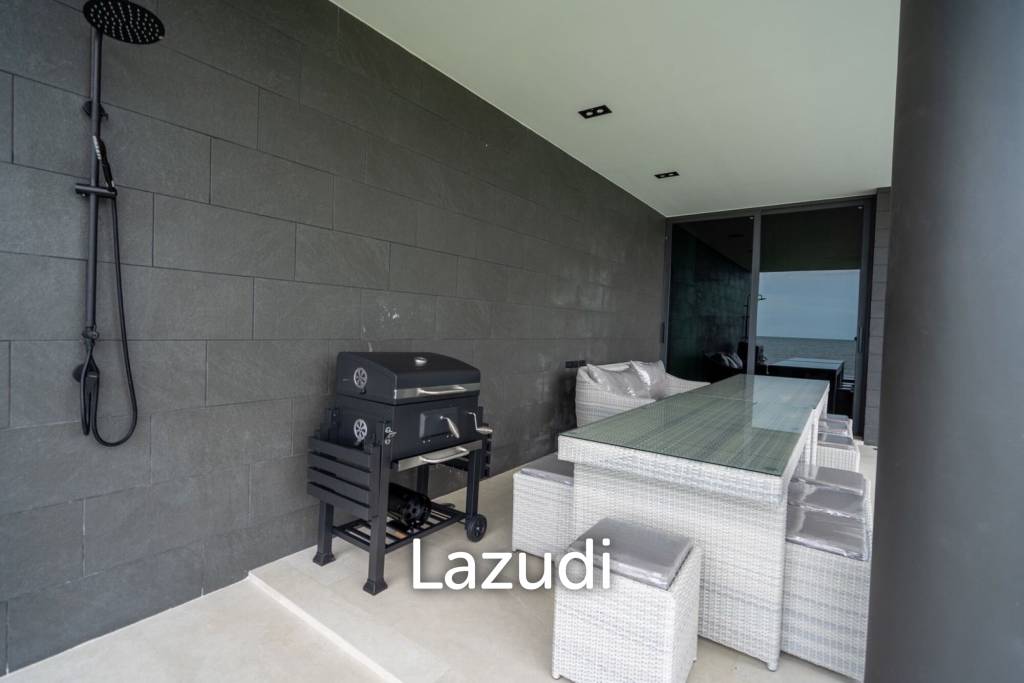 Oceanfront pool villa in Prachuap Khiri Khan