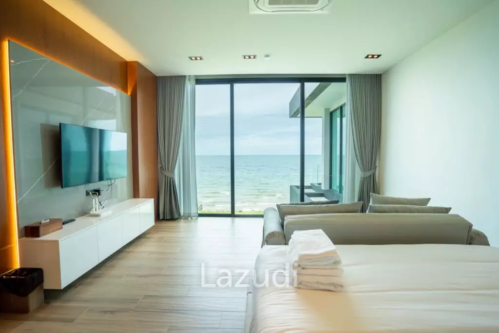Oceanfront pool villa in Prachuap Khiri Khan
