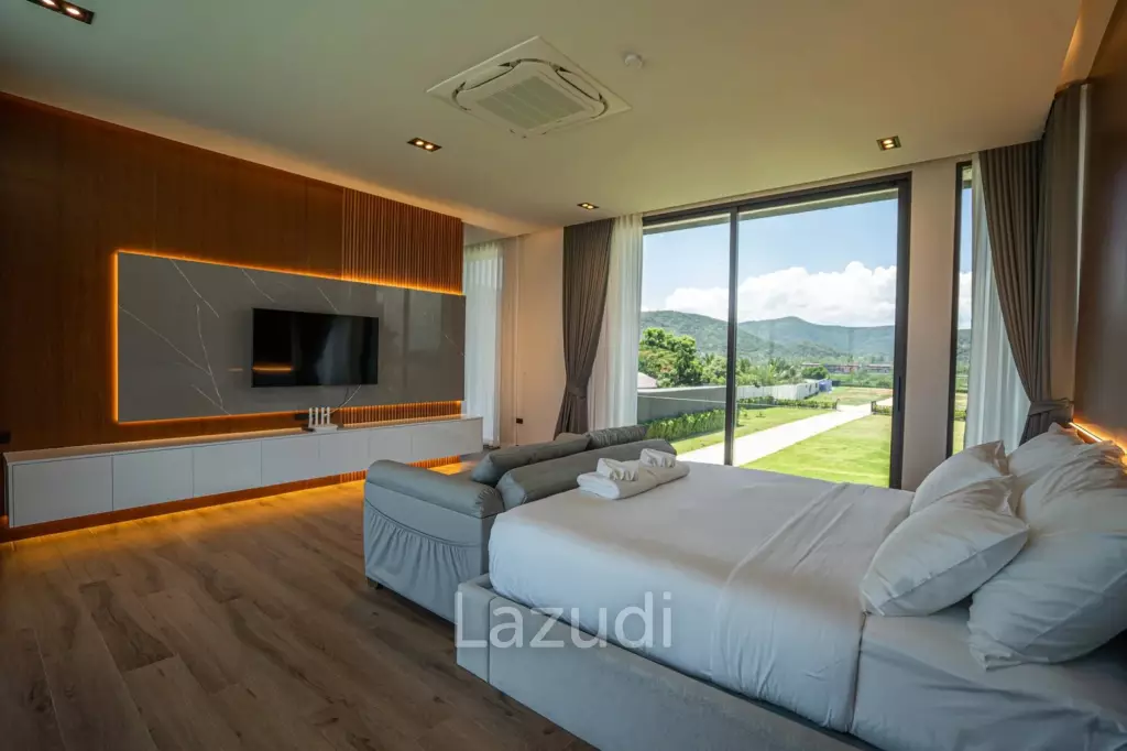 Oceanfront pool villa in Prachuap Khiri Khan