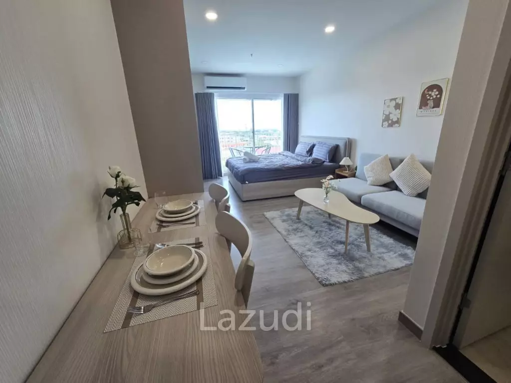 Supalai Blue Whale: Good Size 1 Bedroom with Nice View