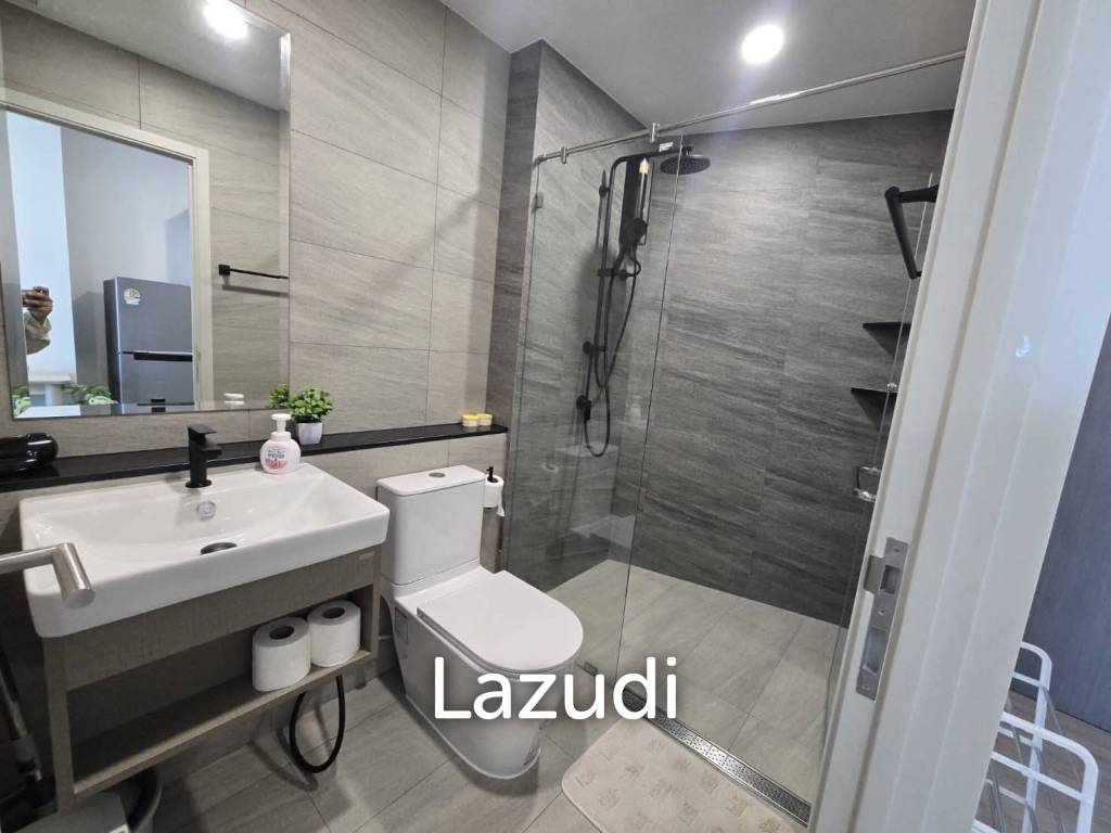 Supalai Blue Whale: Good Size 1 Bedroom with Nice View