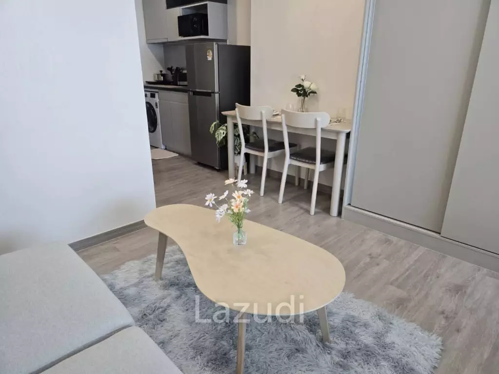 Supalai Blue Whale: Good Size 1 Bedroom with Nice View