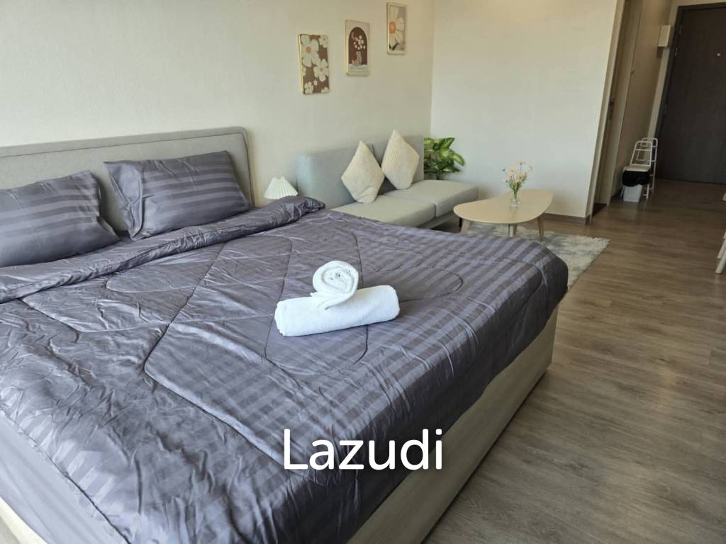 Supalai Blue Whale: Good Size 1 Bedroom with Nice View
