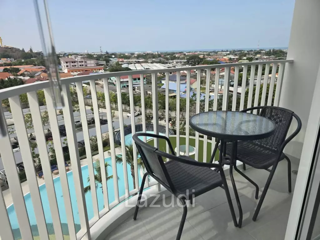 Supalai Blue Whale: Good Size 1 Bedroom with Nice View