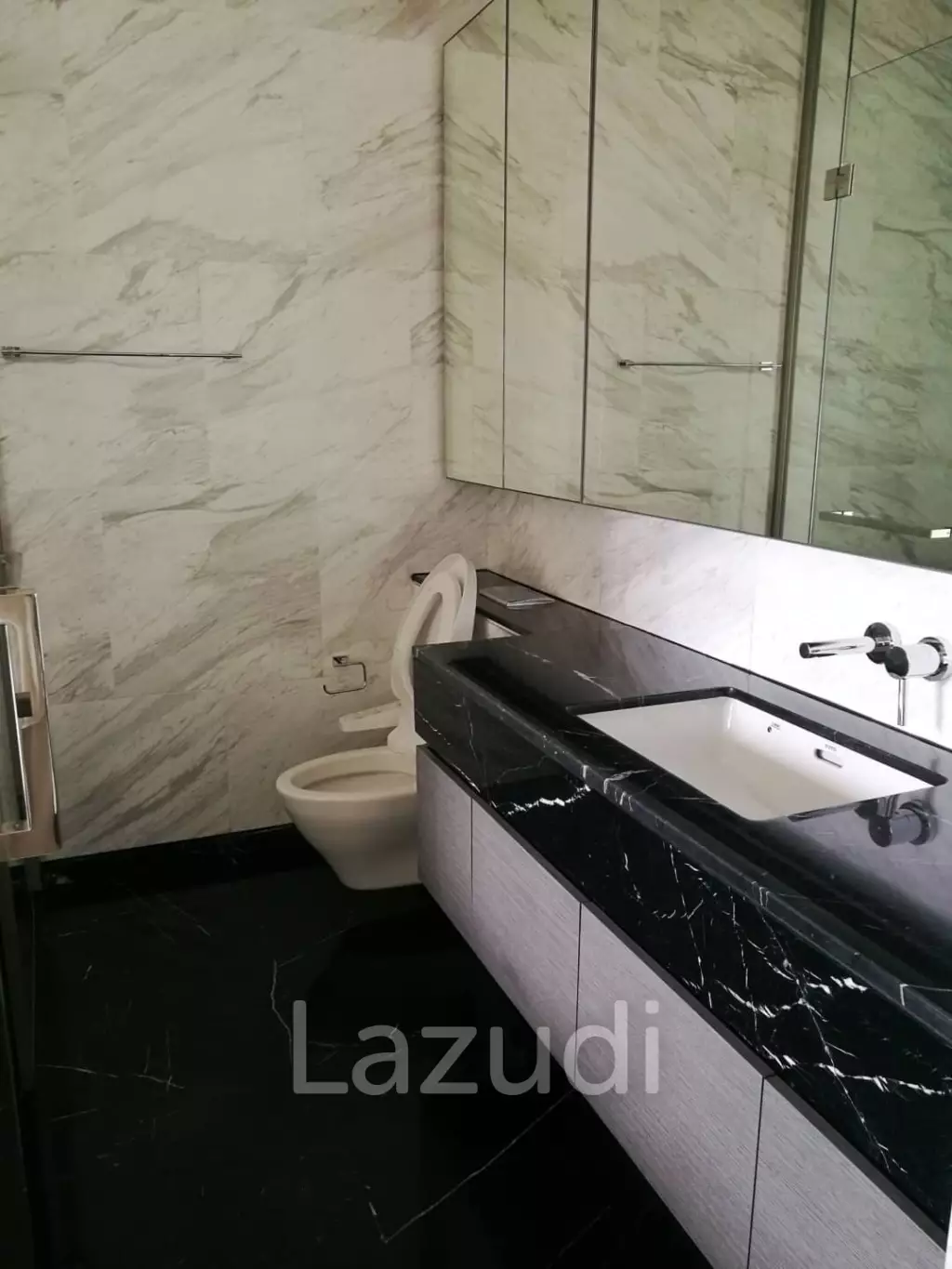56.64 Sqm 1 Bed 1 Bath Condo for Sale with Tenant - Saladaeng One