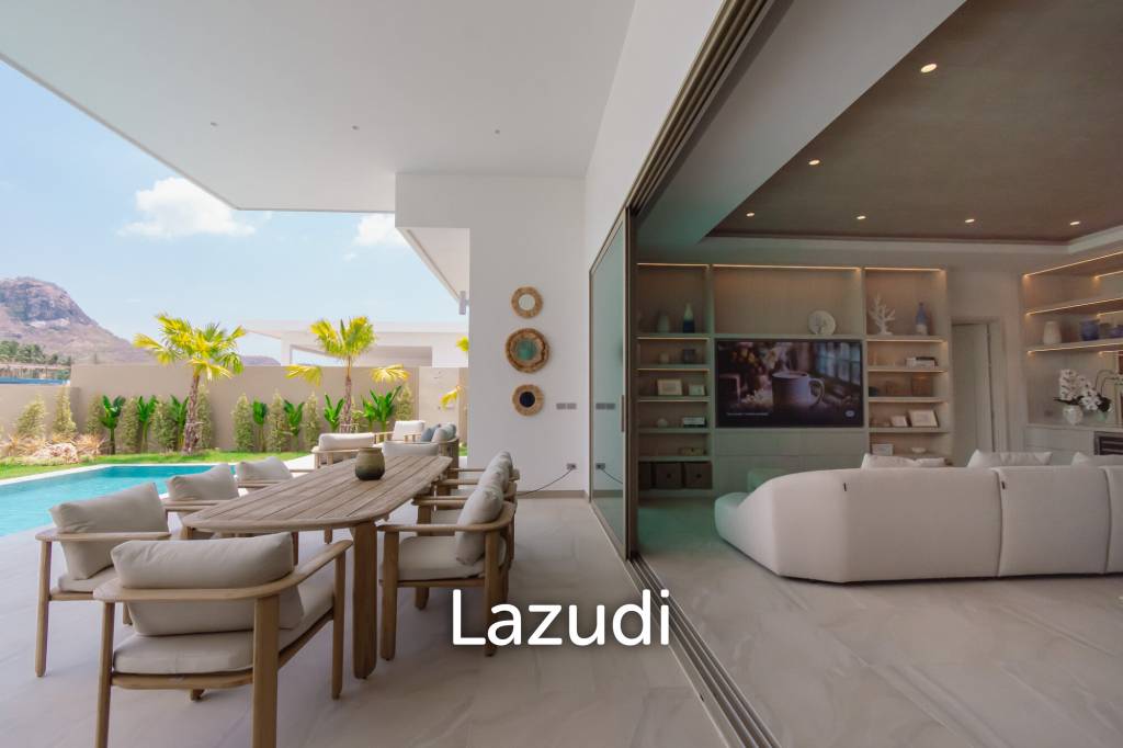 660 ตร.ม 3 เตียง 3 อาบน้ำ วิลล่า For ขาย