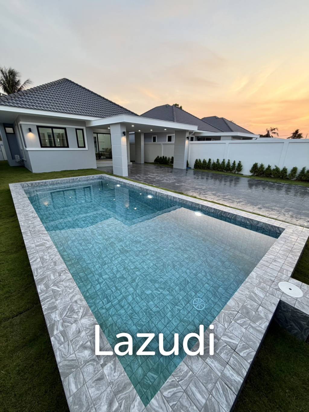 MODERN NEW HOUSE ON SOI MON MAI : 3 BED COZY POOL VILLA