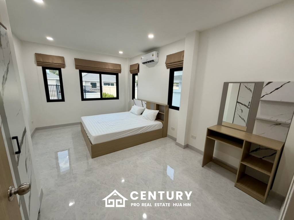 MODERN NEW HOUSE ON SOI MON MAI : 3 BED COZY POOL VILLA