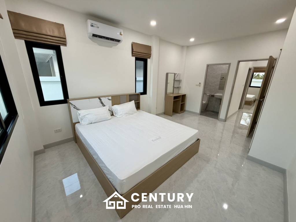 MODERN NEW HOUSE ON SOI MON MAI : 3 BED COZY POOL VILLA