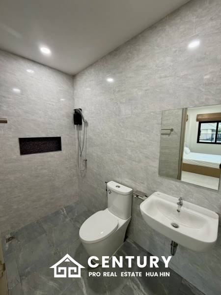 MODERN NEW HOUSE ON SOI MON MAI : 3 BED COZY POOL VILLA