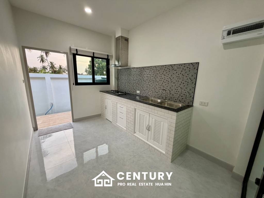 MODERN NEW HOUSE ON SOI MON MAI : 3 BED COZY POOL VILLA