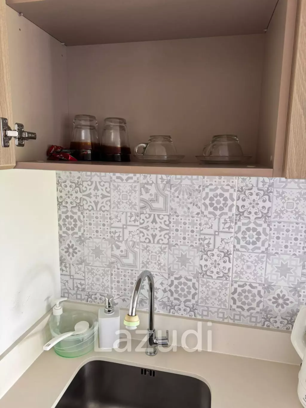 La Habana: New 1 BR Condo close to Beach  on 5th Floor