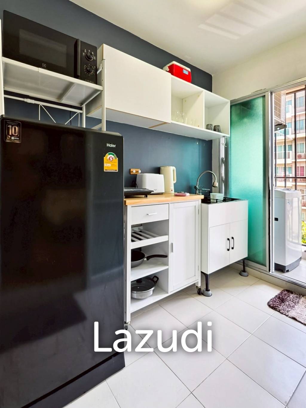 Baan Peang Ploen: Studio Condo Good Location.