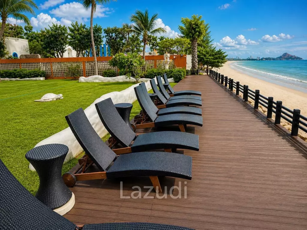 Las Tortugas: Modern 2 Bedroom Condo Beachsiden