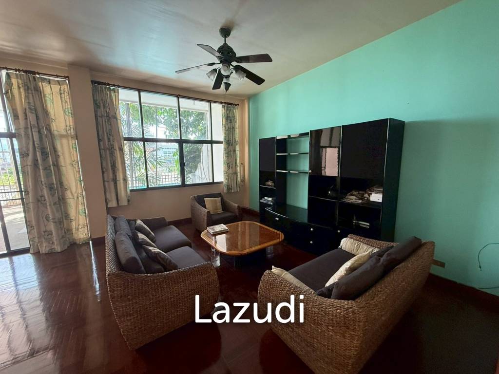 Luxury 4.5-Story Townhouse for Sale Prime Pratamnak Hill