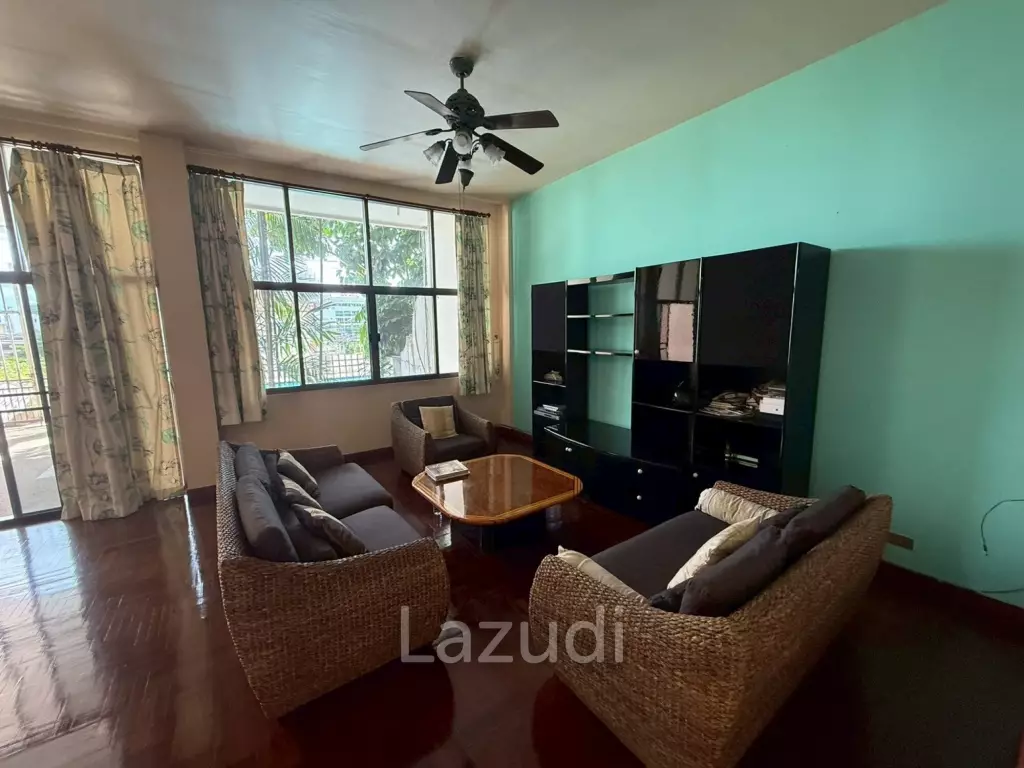 Luxury 4.5-Story Townhouse for Sale Prime Pratamnak Hill
