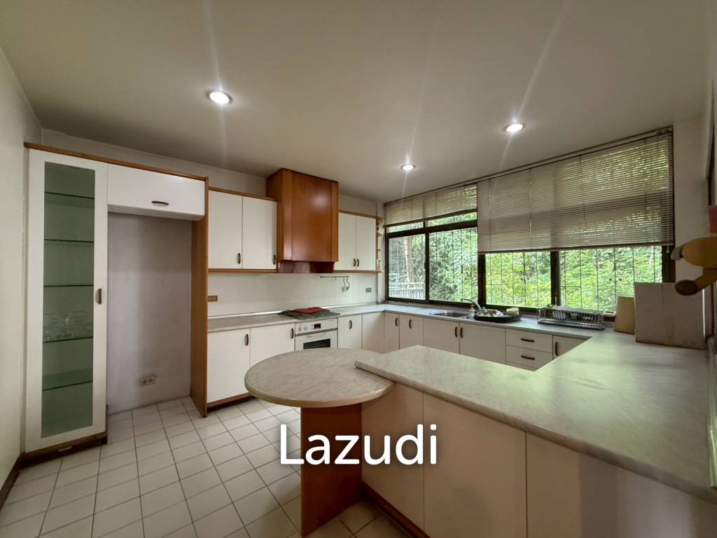 Luxury 4.5-Story Townhouse for Sale Prime Pratamnak Hill