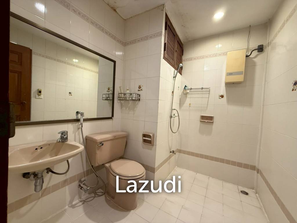 Luxury 4.5-Story Townhouse for Sale Prime Pratamnak Hill