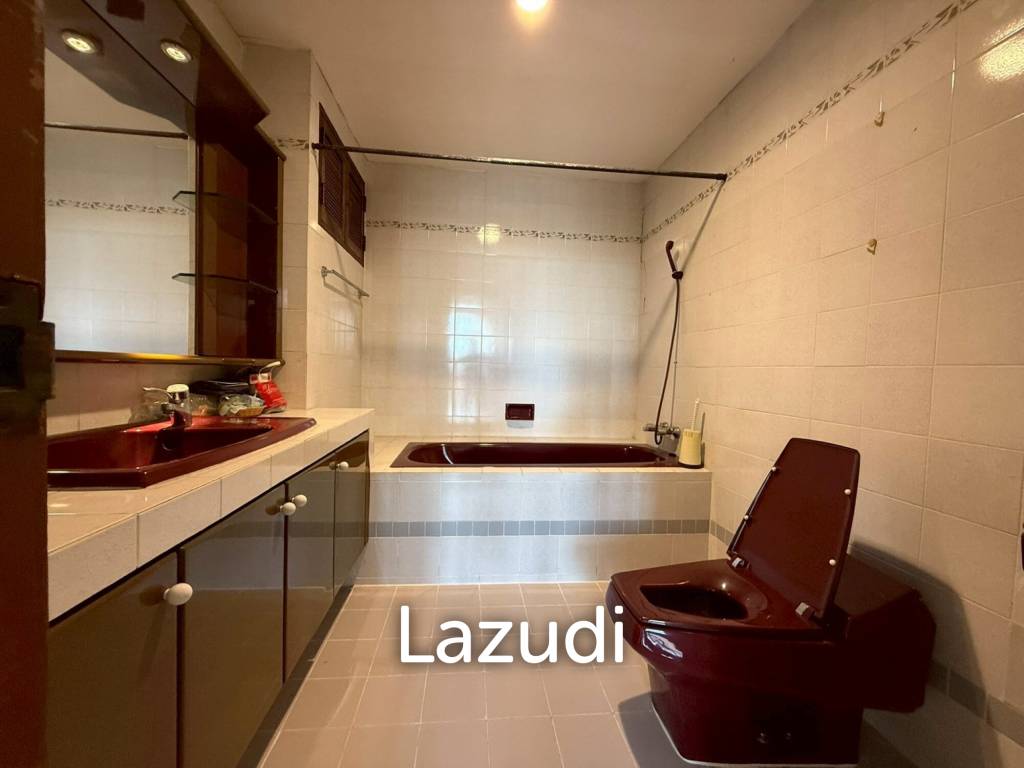 Luxury 4.5-Story Townhouse for Sale Prime Pratamnak Hill