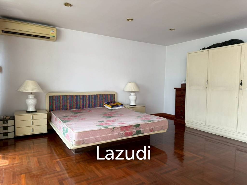Luxury 4.5-Story Townhouse for Sale Prime Pratamnak Hill