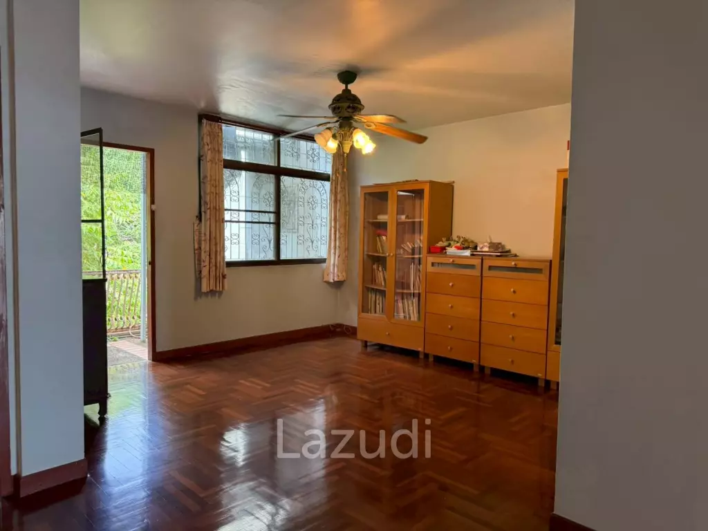 Luxury 4.5-Story Townhouse for Sale Prime Pratamnak Hill