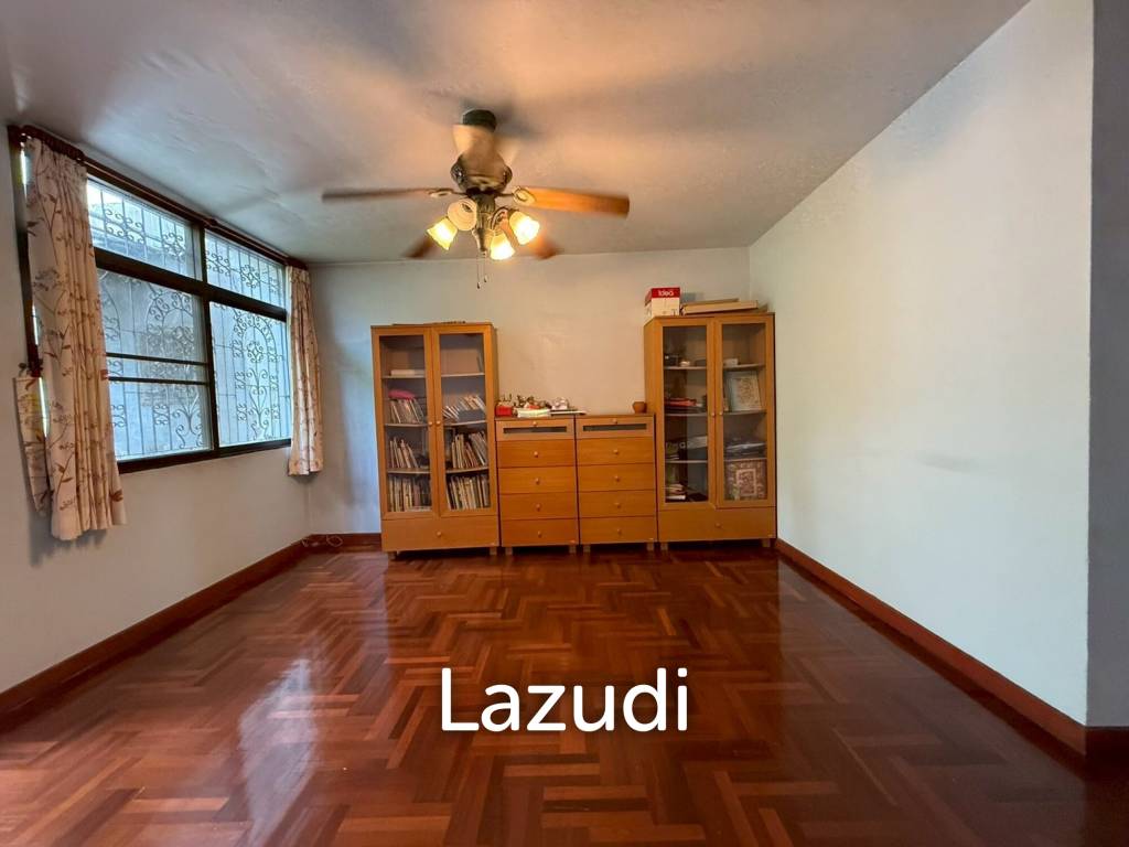 Luxury 4.5-Story Townhouse for Sale Prime Pratamnak Hill