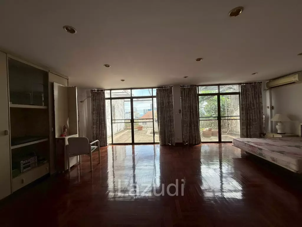 Luxury 4.5-Story Townhouse for Sale Prime Pratamnak Hill