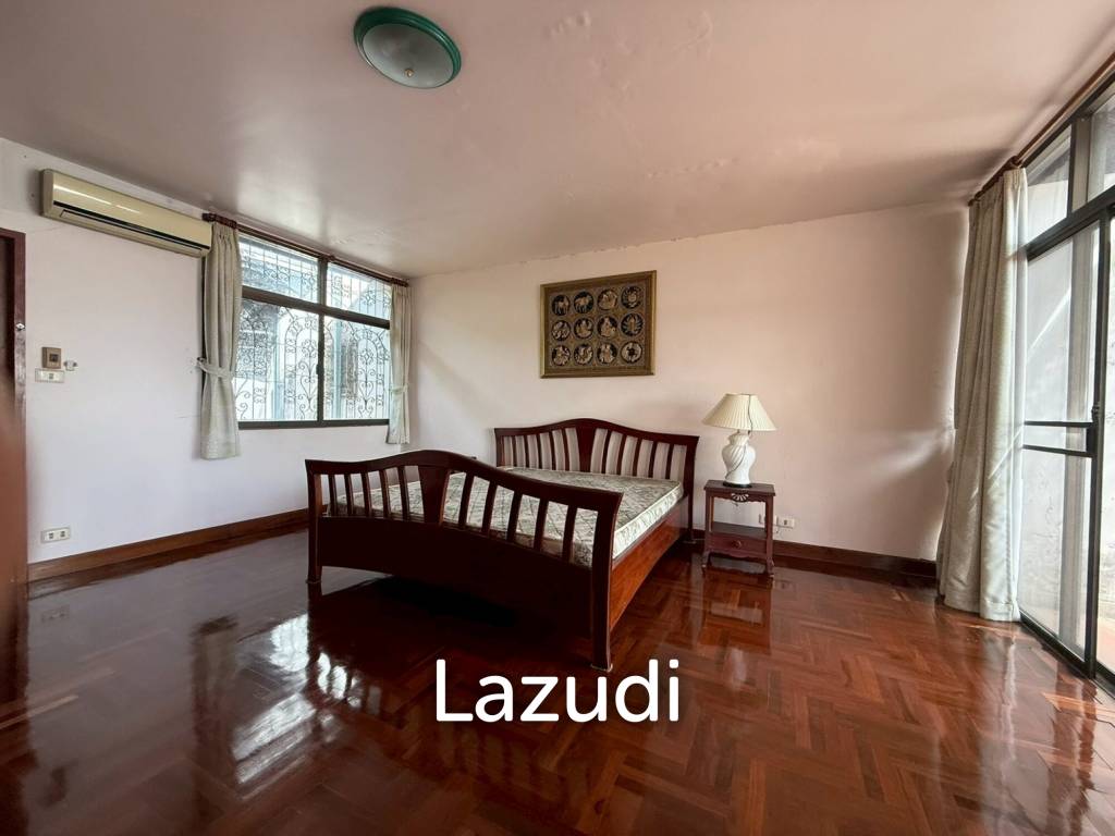 Luxury 4.5-Story Townhouse for Sale Prime Pratamnak Hill