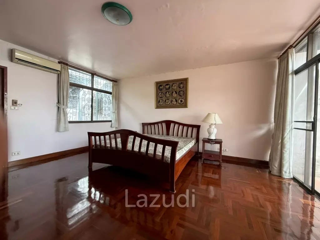 Luxury 4.5-Story Townhouse for Sale Prime Pratamnak Hill