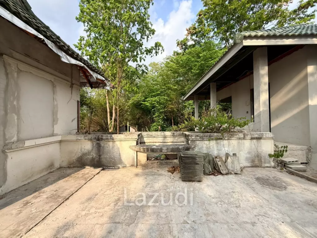 Rare Opportunity Renovate Your Dream Mansion at Phoenix Golf