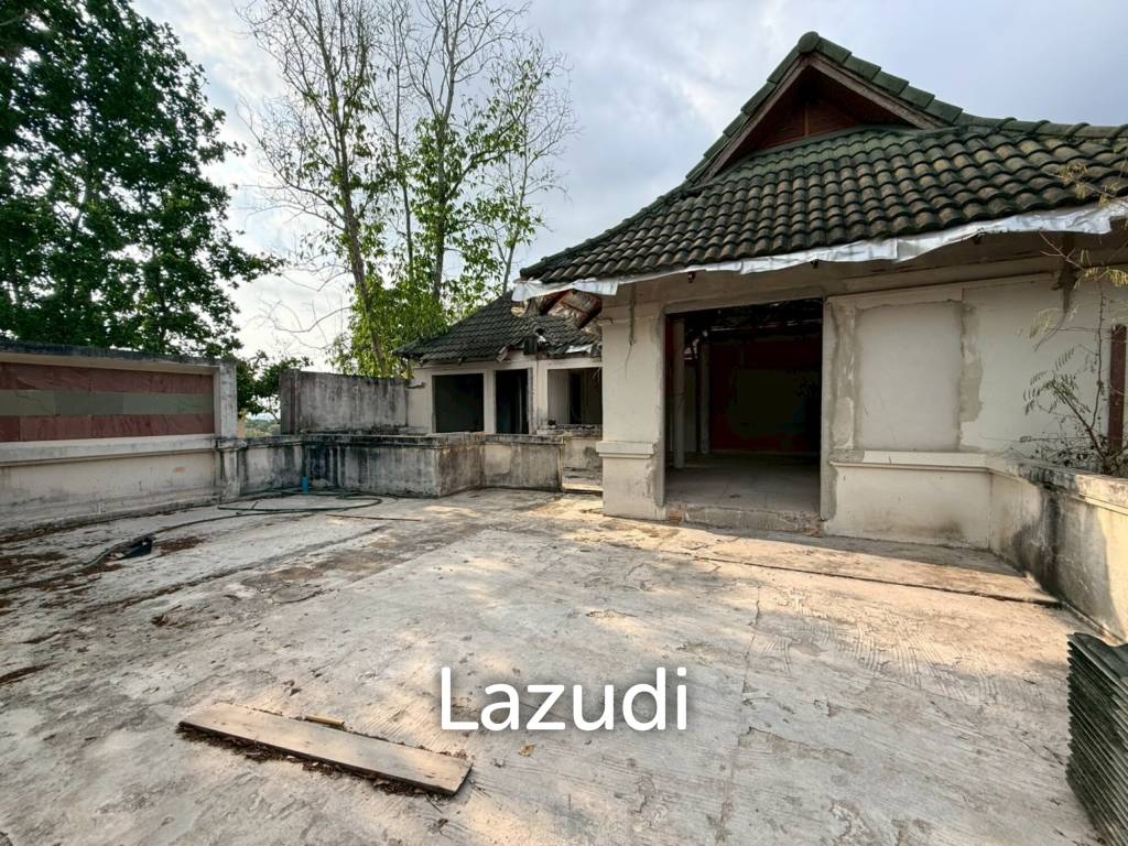 Rare Opportunity Renovate Your Dream Mansion at Phoenix Golf