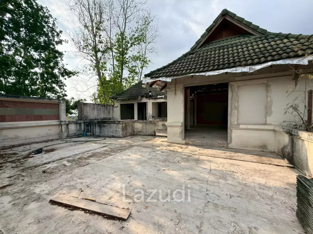 Rare Opportunity Renovate Your Dream Mansion at Phoenix Golf
