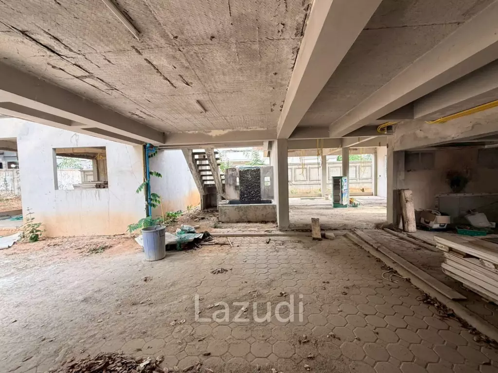 Rare Opportunity Renovate Your Dream Mansion at Phoenix Golf