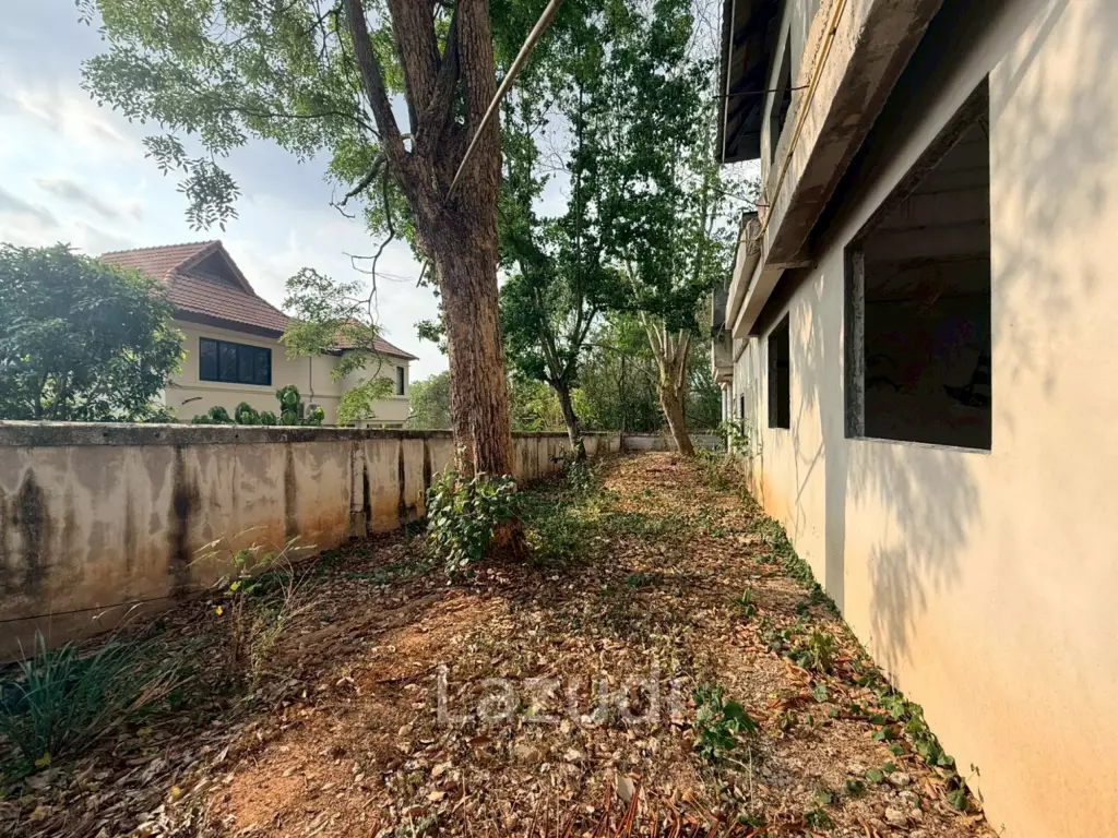 Rare Opportunity Renovate Your Dream Mansion at Phoenix Golf
