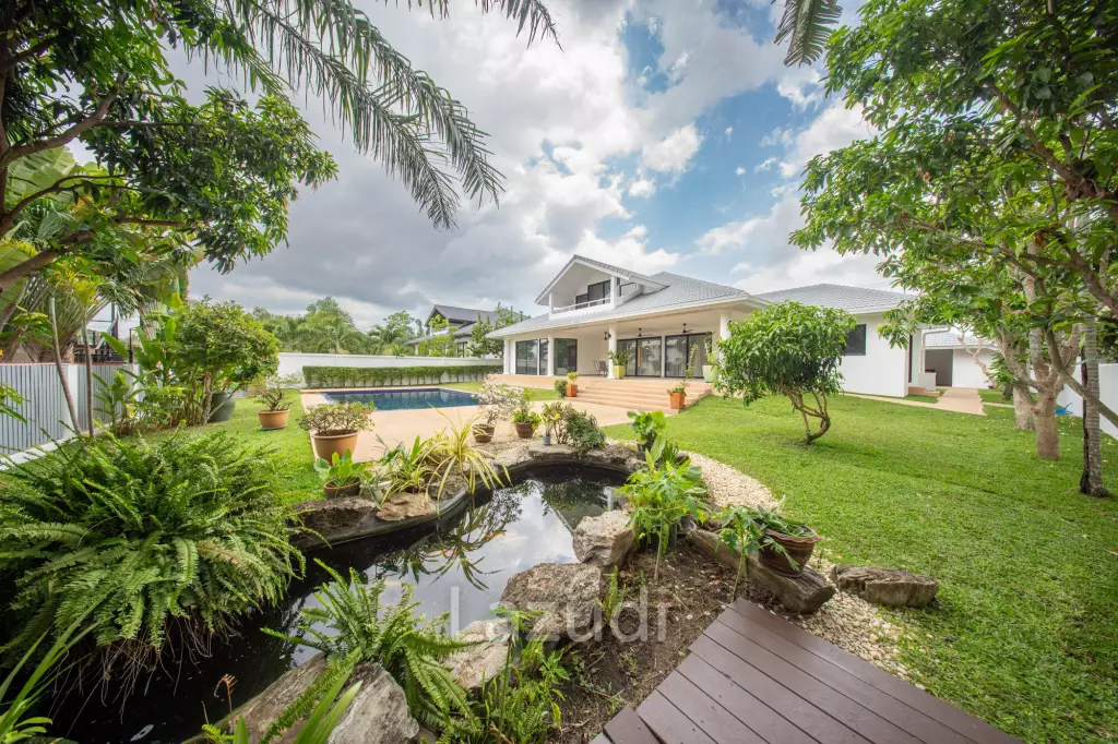 Exquisite Private Luxury Villa in Nong Mai Kaen