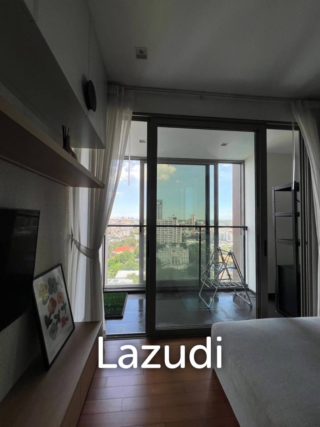 2 bed 2 bath condo 70 sqm at Ashton Morph 38 for rent and sale