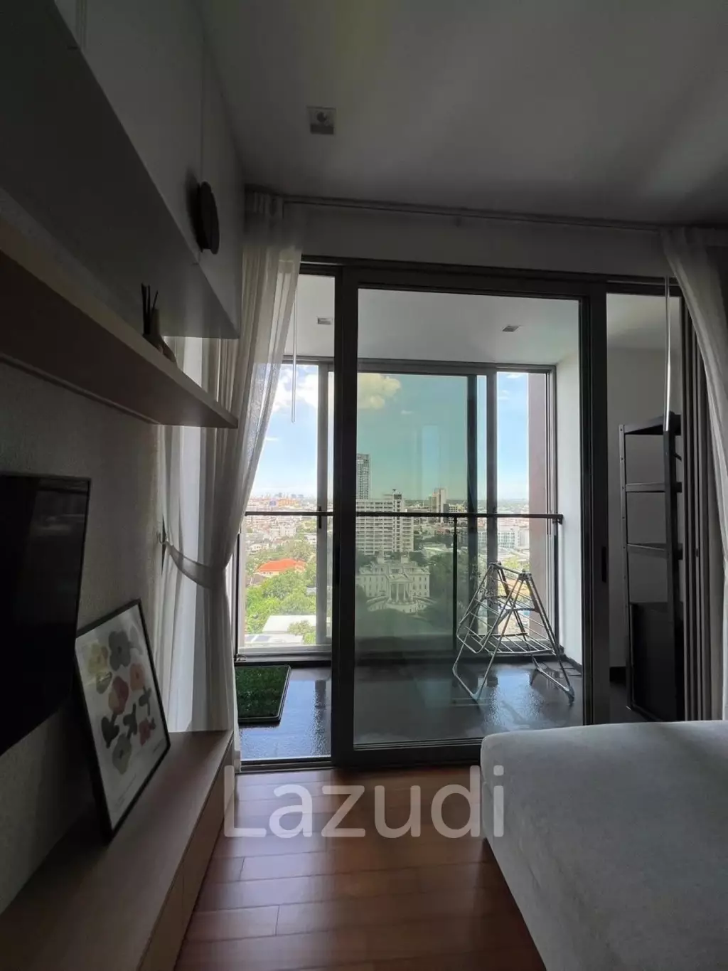 2 bed 2 bath condo 70 sqm at Ashton Morph 38 for rent and sale