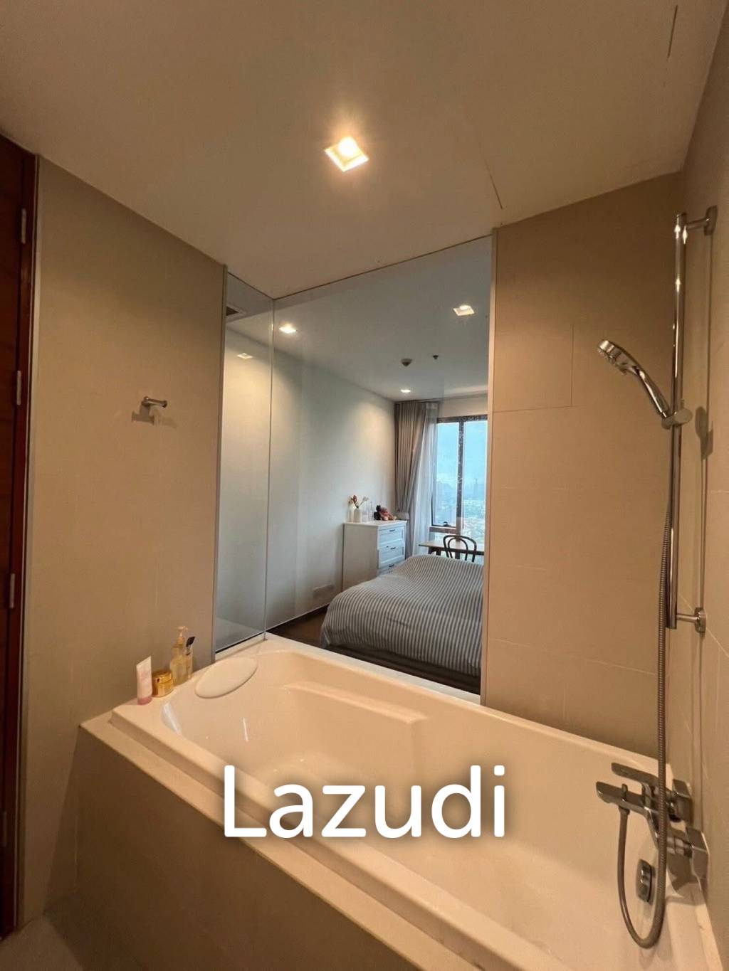 2 bed 2 bath condo 70 sqm at Ashton Morph 38 for rent and sale