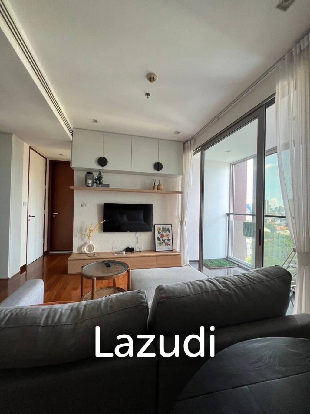 2 bed 2 bath condo 70 sqm at Ashton Morph 38 for rent and sale